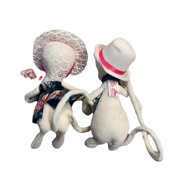 AnnaLee “Sunday’s Best” mice couple - Picture 2 of 12